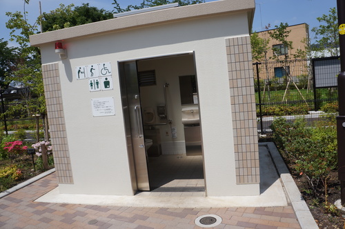 Đặt khách hàng làm trung tâm được thể hiện ngay từ những nhà vệ sinh ở Nhật