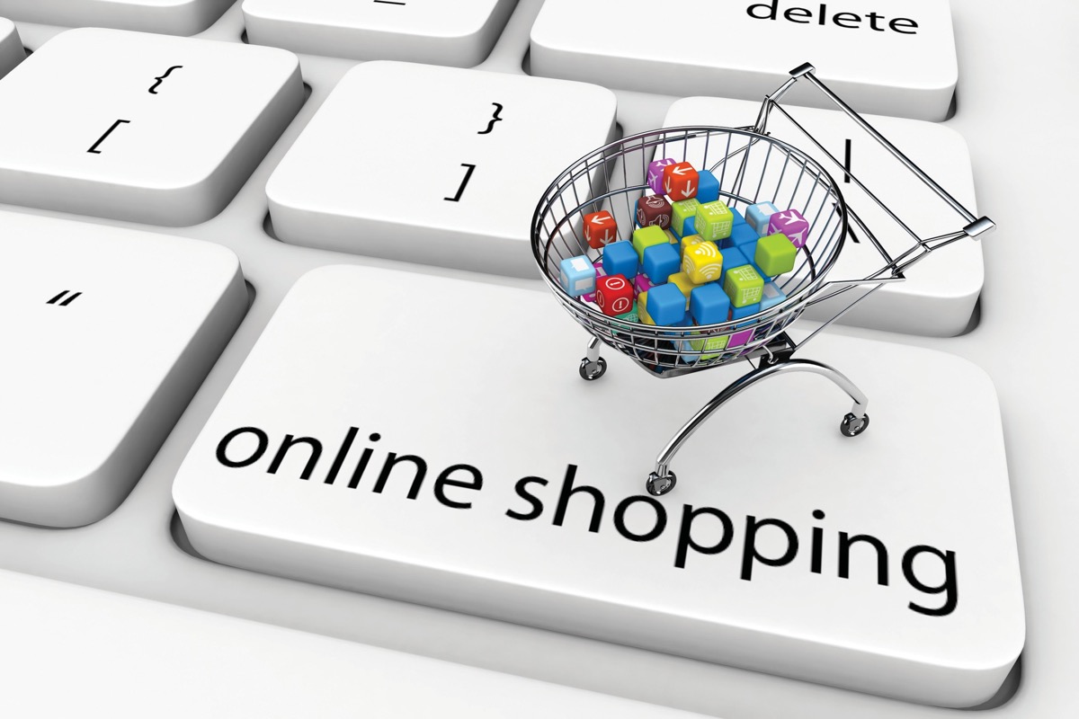 Mua sắm trực tuyến, đặc biệt là giai đoạn mua chính là điển hình của hành trình khách hàng đa kênh Omnichannel