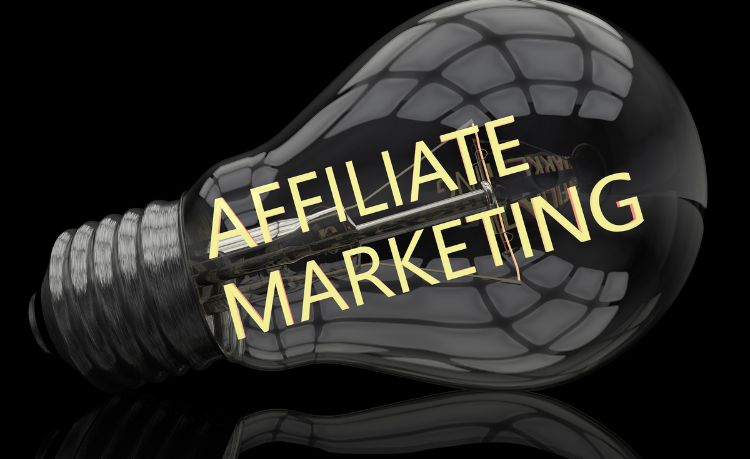 Những lợi ích và rủi ro khi tham gia affiliate marketing